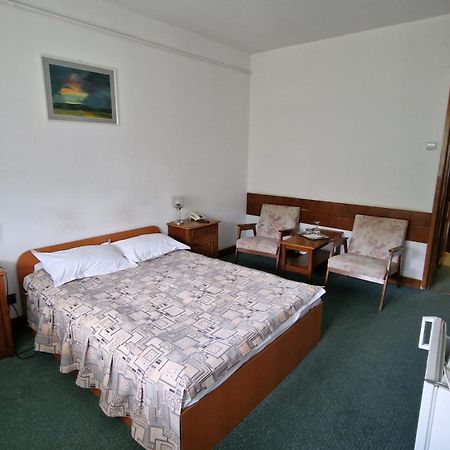 Hotel Bradul - Covasna Exterior photo