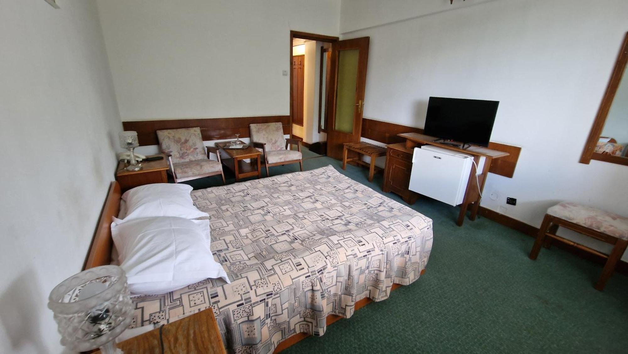 Hotel Bradul - Covasna Exterior photo